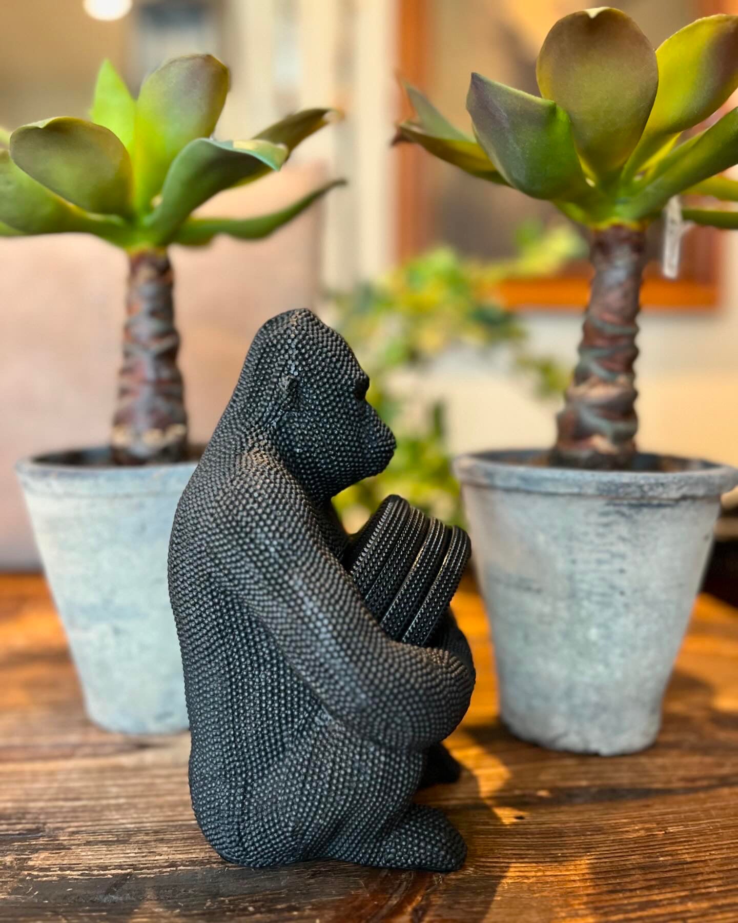 Gorilla med glasunderlägg