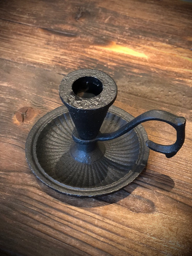 Ljusstake i svart gjutjärn